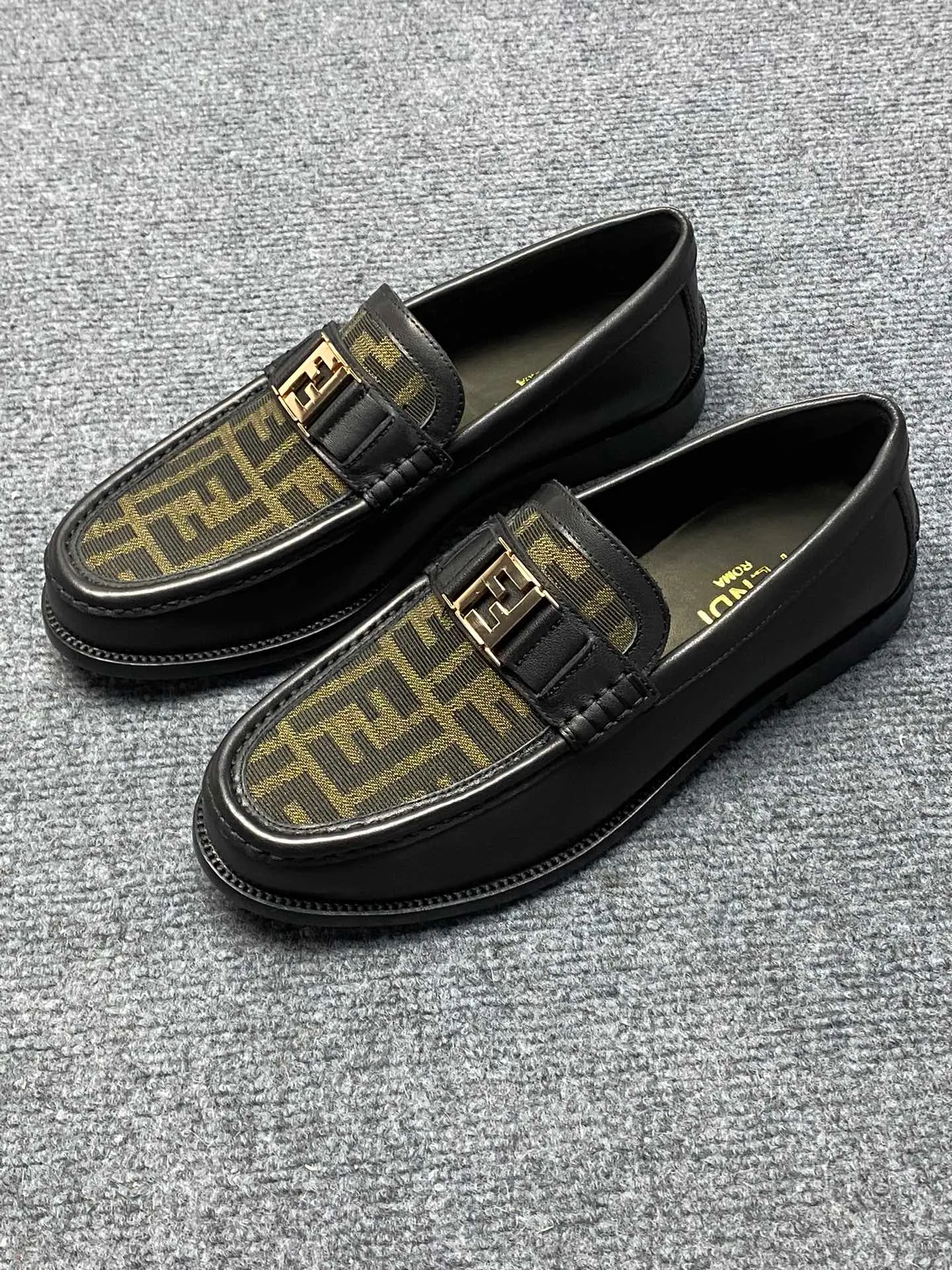 Men's Men's Shoes Men's Men's Shoes 💰900FENDI Fendi Men's Breathable and Comfortable Leather Shoes. Original development. The leather outsole is made of leather. Counters copy one to one. Imported counter cowhide. Imported water dyes cattle. 38 to 44. (45.46. can be ordered. 47.